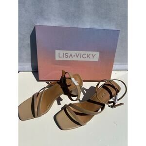 Lisa Vicki, Taupe colored, sandals. Size 7 1/2.